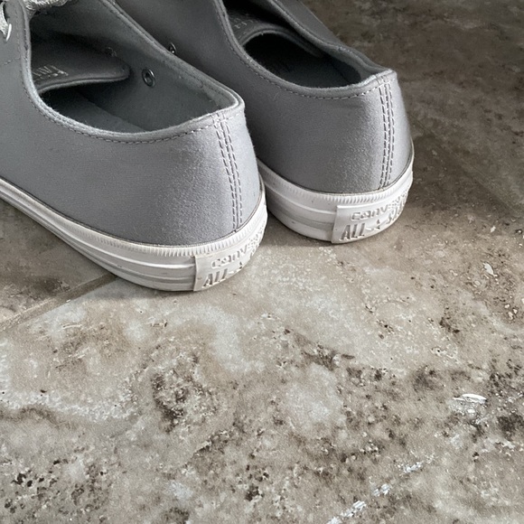 Grey converse - Picture 2 of 4